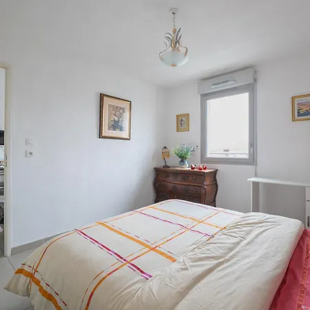 Apartman O Cocon Paisible - Wifi, Calme, Smart Tv, Parking - A 2min Du Campus Tbs *